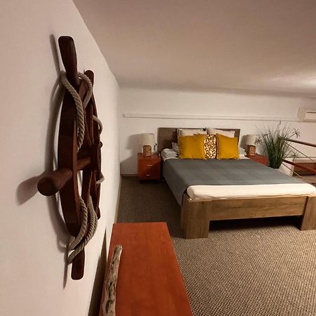 Goldcentral Apartment Danube Budapest Exterior foto
