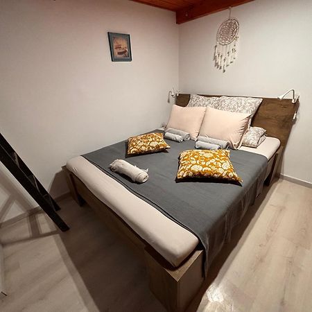 Goldcentral Apartment Danube Budapest Exterior foto